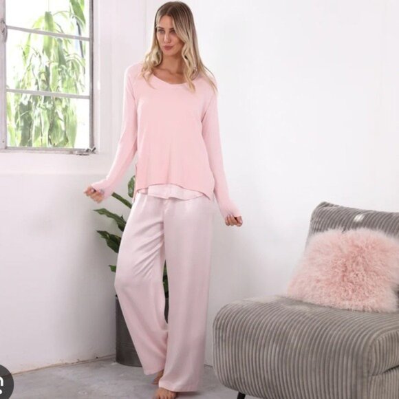 PJ Harlow Jolie Blush Lounge Pajama Set Ribbed Top Satin Pants Size Small - Picture 2 of 13